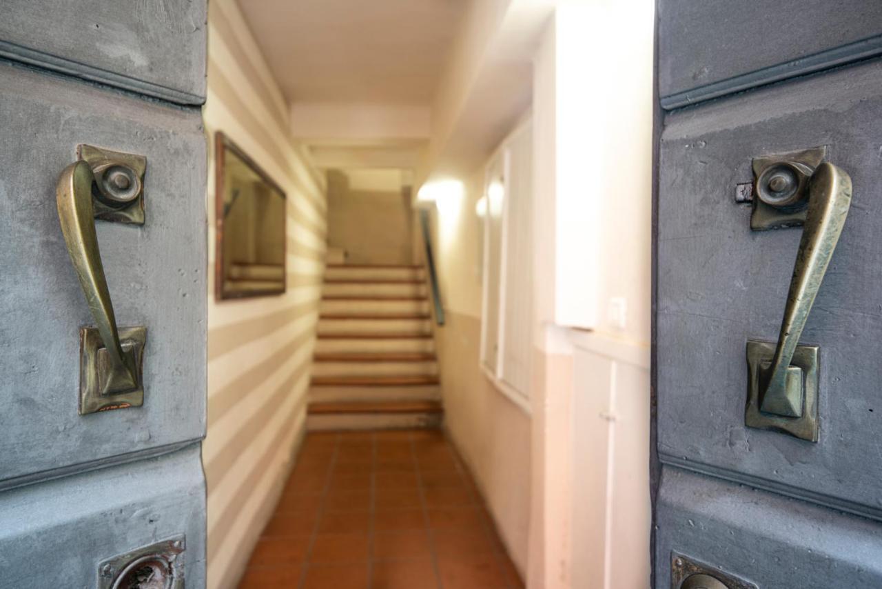 Reggio Center Lovely Apartments Реджо-нель-Емілія Екстер'єр фото
