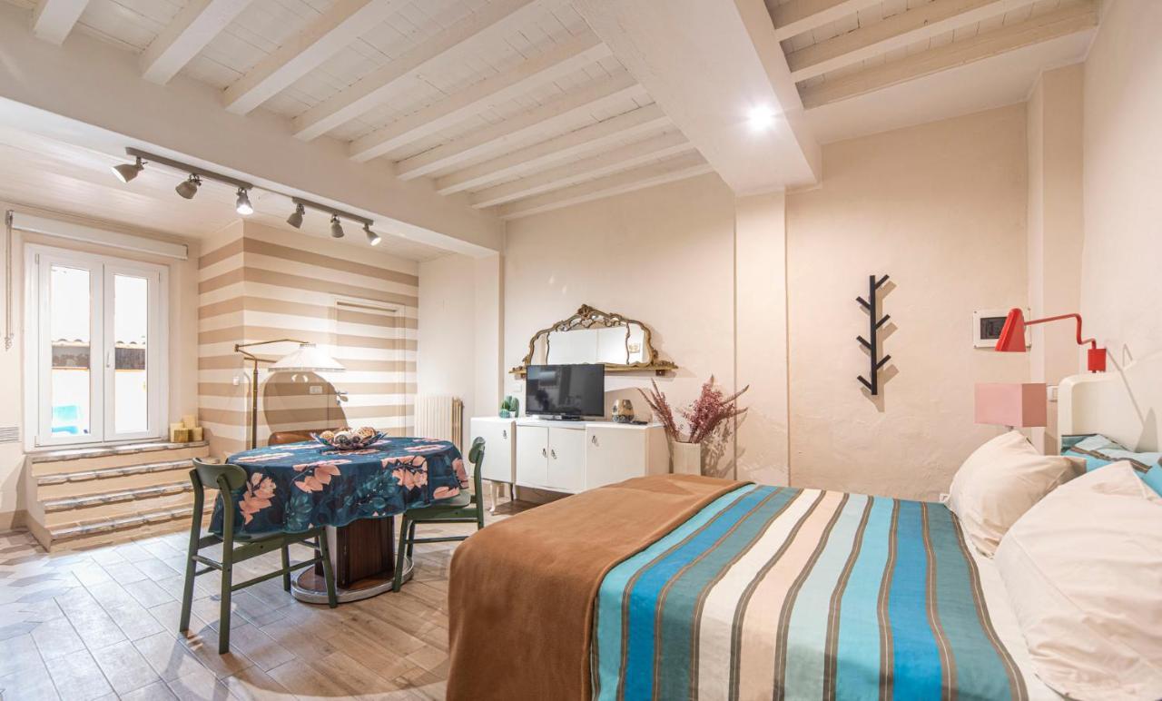 Reggio Center Lovely Apartments Реджо-нель-Емілія Екстер'єр фото