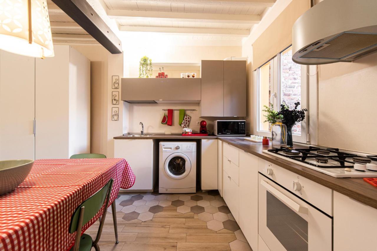 Reggio Center Lovely Apartments Реджо-нель-Емілія Екстер'єр фото