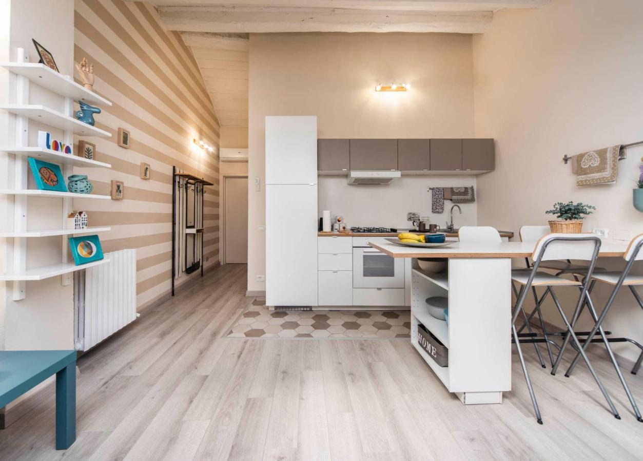 Reggio Center Lovely Apartments Реджо-нель-Емілія Екстер'єр фото