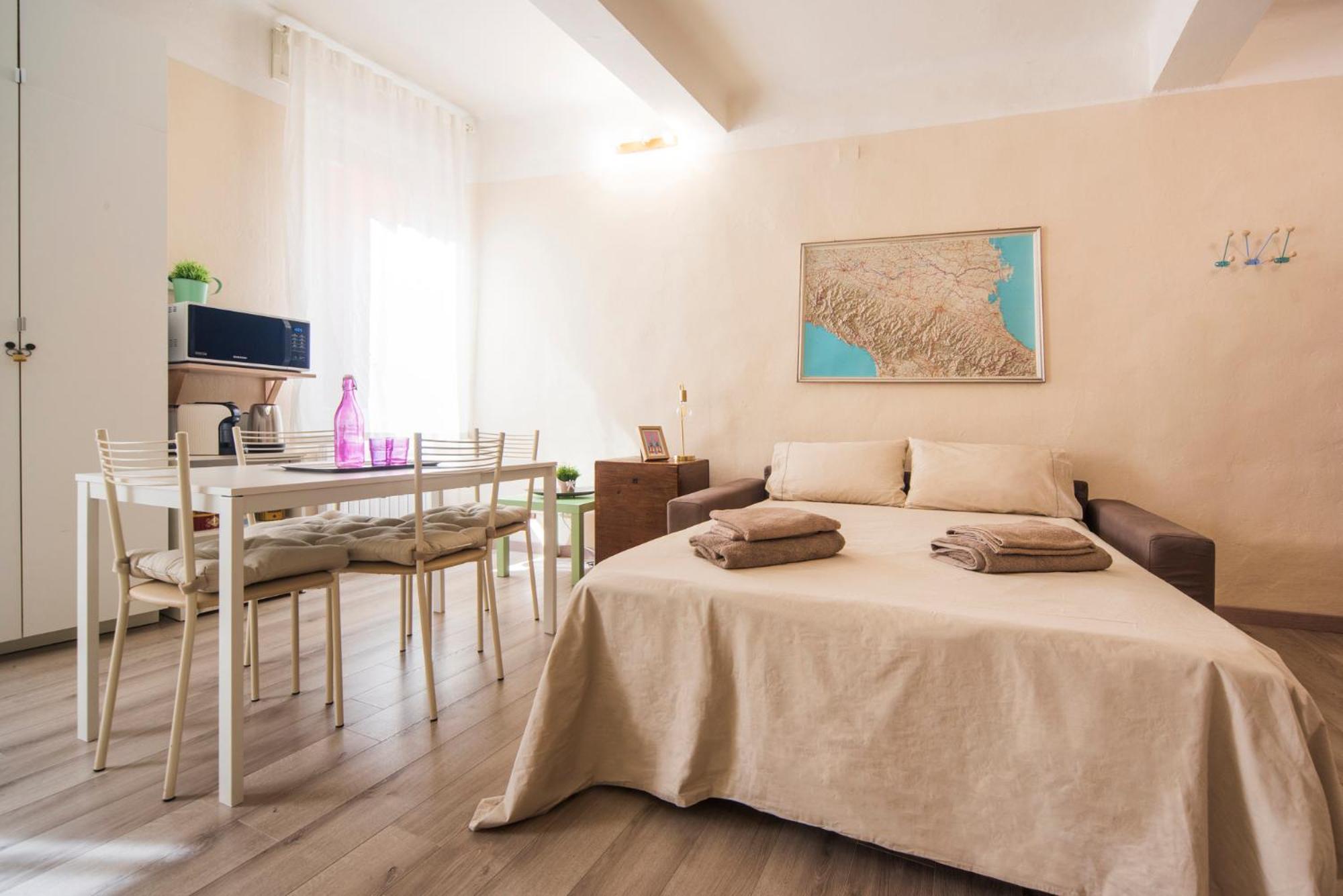 Reggio Center Lovely Apartments Реджо-нель-Емілія Екстер'єр фото